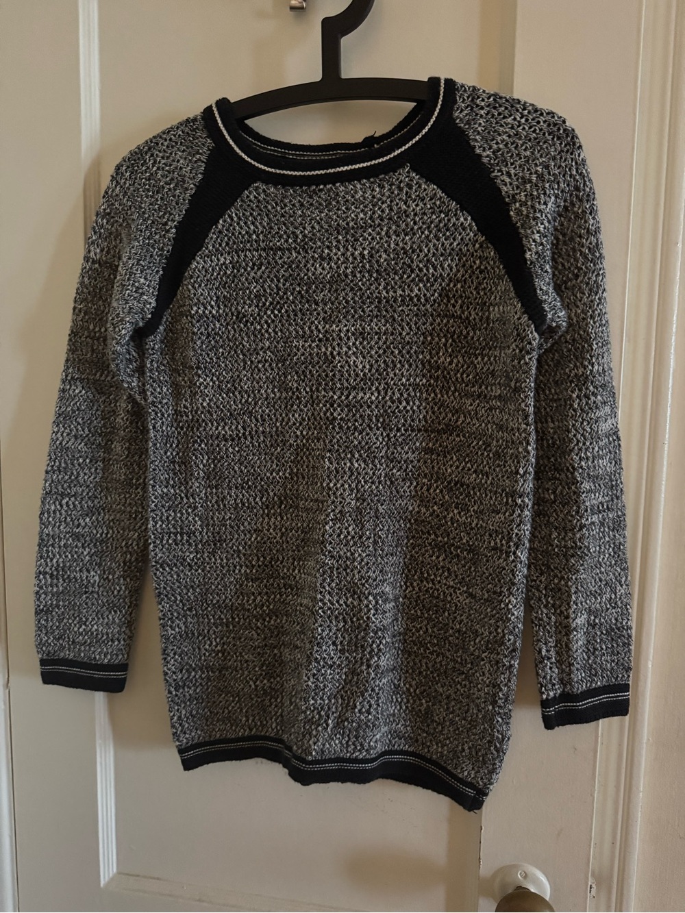 Katherine Barclay S/P Black & Gray Crewneck Sweater